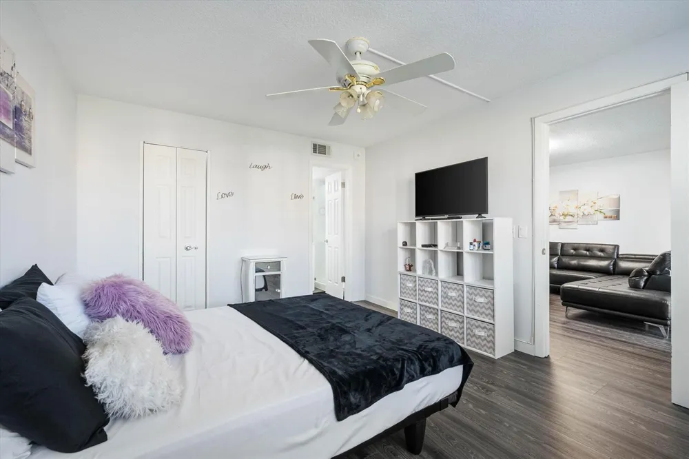 2764 NW 104TH AVENUE #202 Sunrise, FL 33322