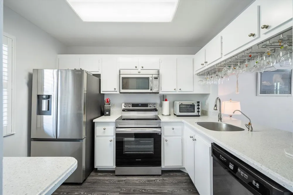 2764 NW 104TH AVENUE #202 Sunrise, FL 33322