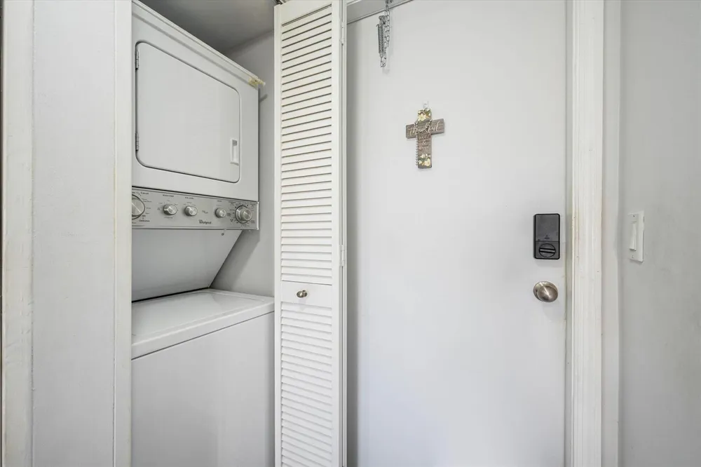 2764 NW 104TH AVENUE #202 Sunrise, FL 33322