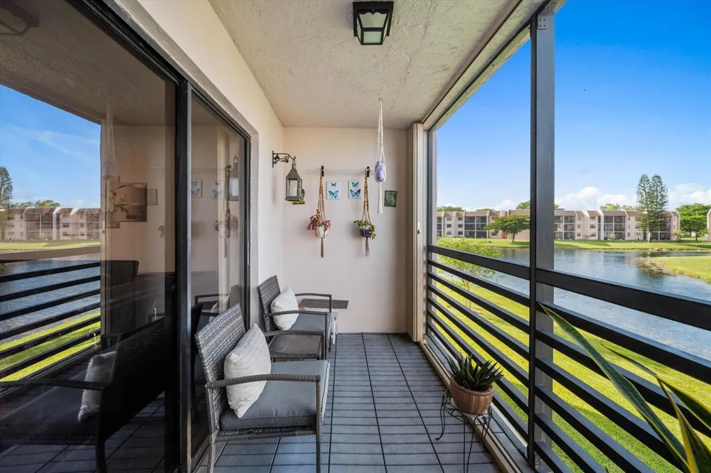 2764 NW 104TH AVENUE #202 Sunrise, FL 33322