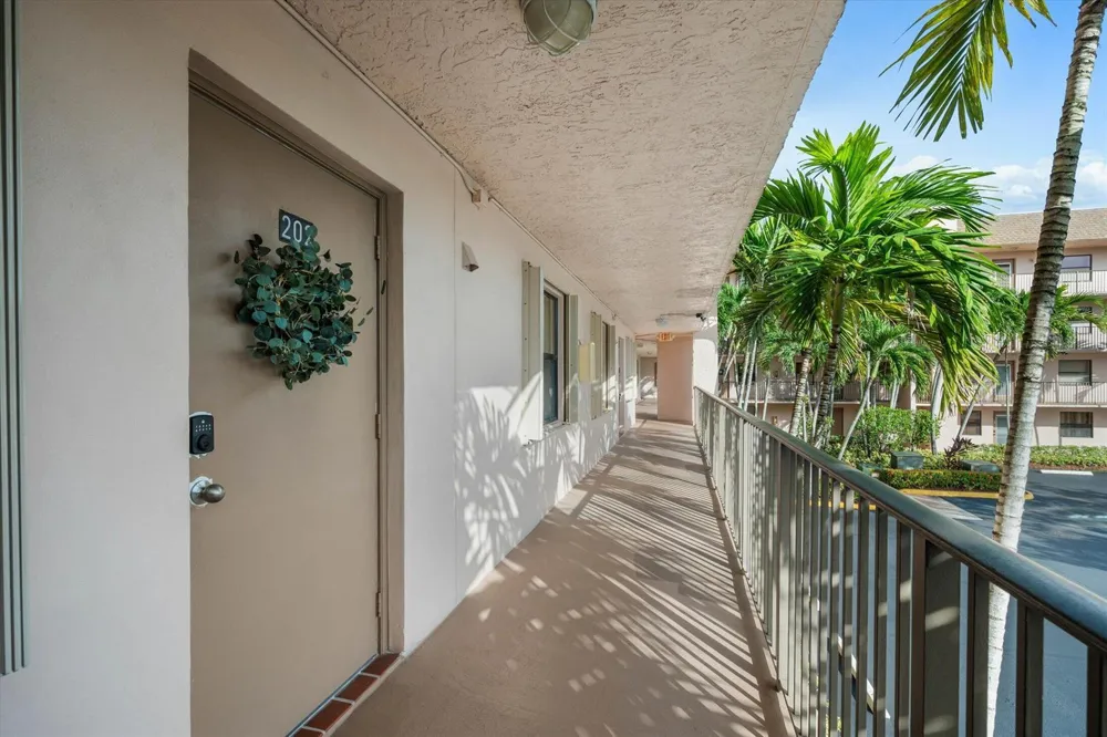 2764 NW 104TH AVENUE #202 Sunrise, FL 33322