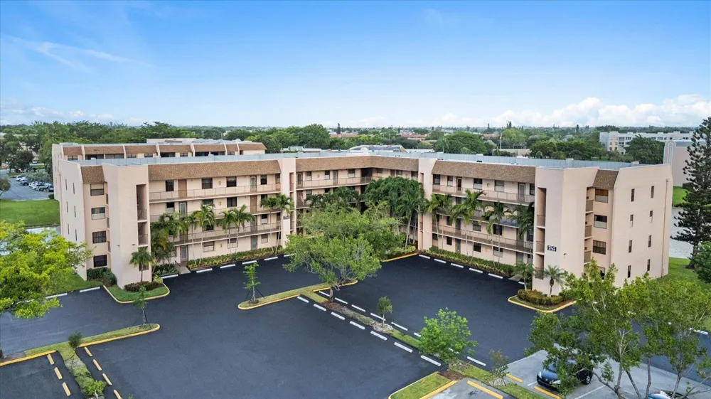 2764 NW 104TH AVENUE #202 Sunrise, FL 33322