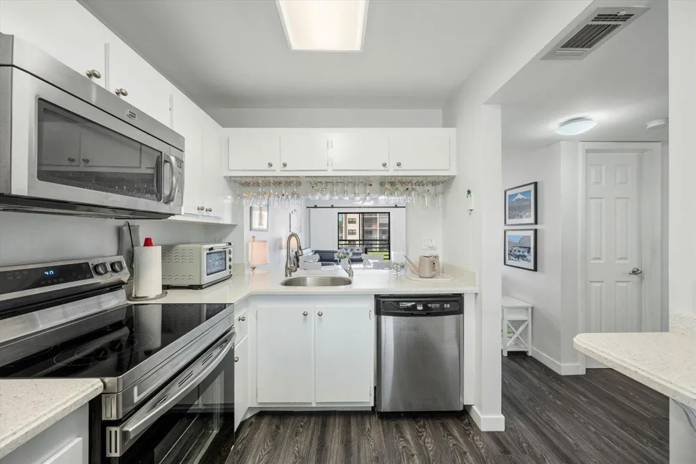 2764 NW 104TH AVENUE #202 Sunrise, FL 33322