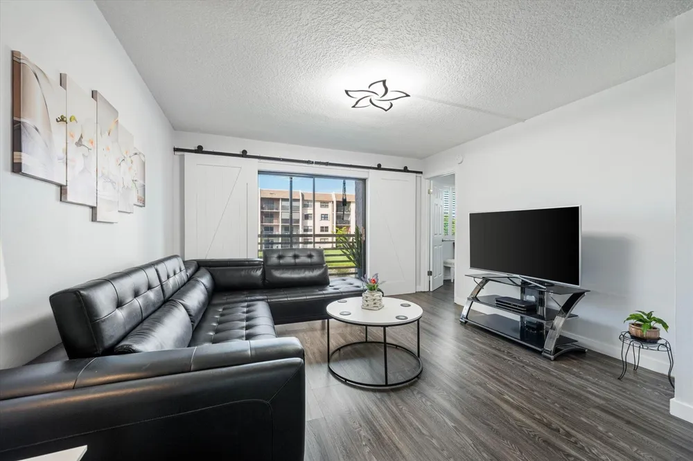 2764 NW 104TH AVENUE #202 Sunrise, FL 33322