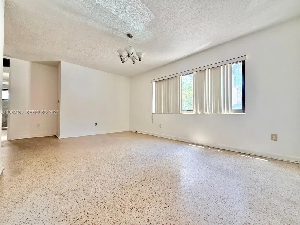 609 Lenox Ave #1 Miami Beach, FL 33139