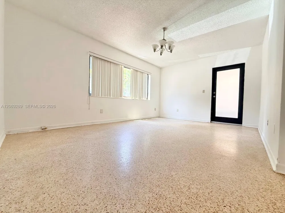 609 Lenox Ave #1 Miami Beach, FL 33139