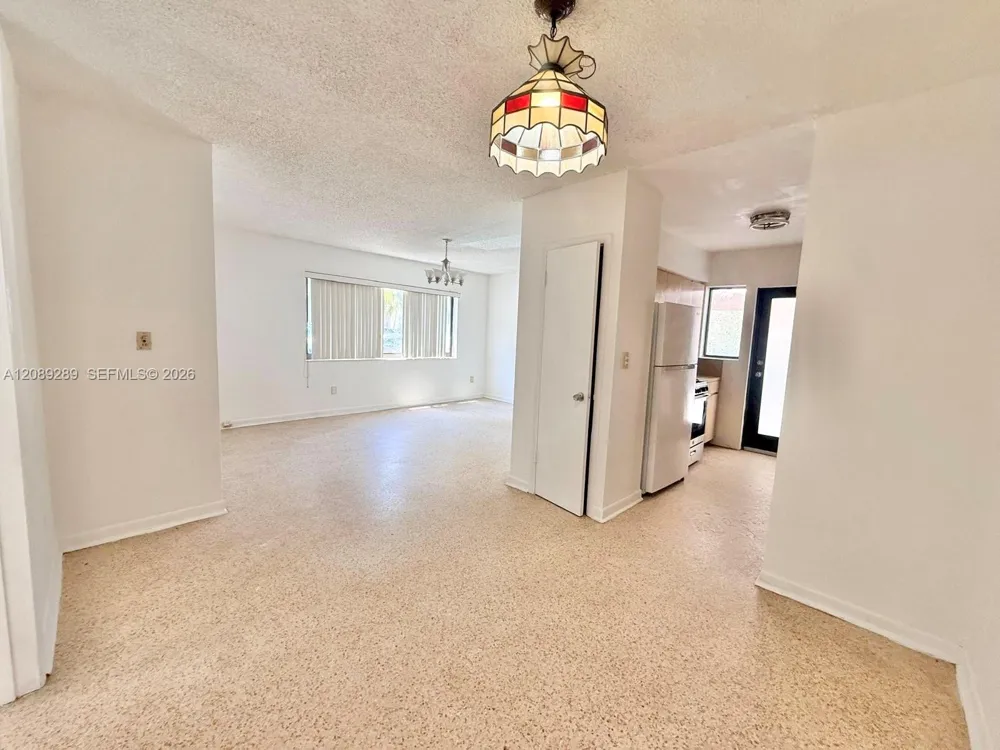 609 Lenox Ave #1 Miami Beach, FL 33139