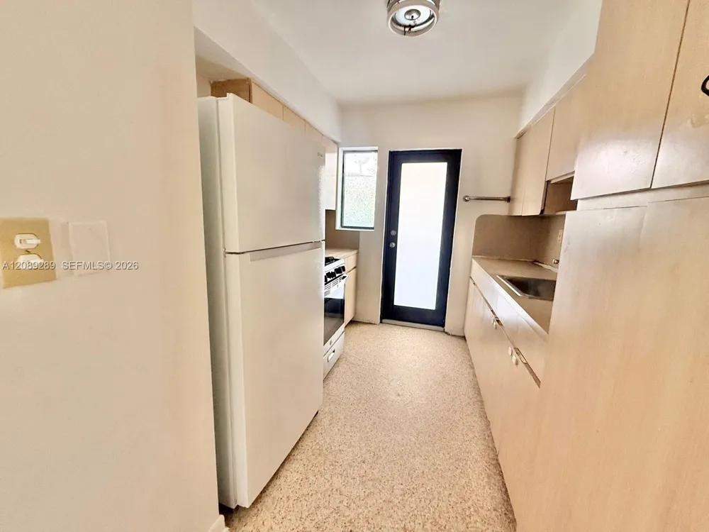 609 Lenox Ave #1 Miami Beach, FL 33139