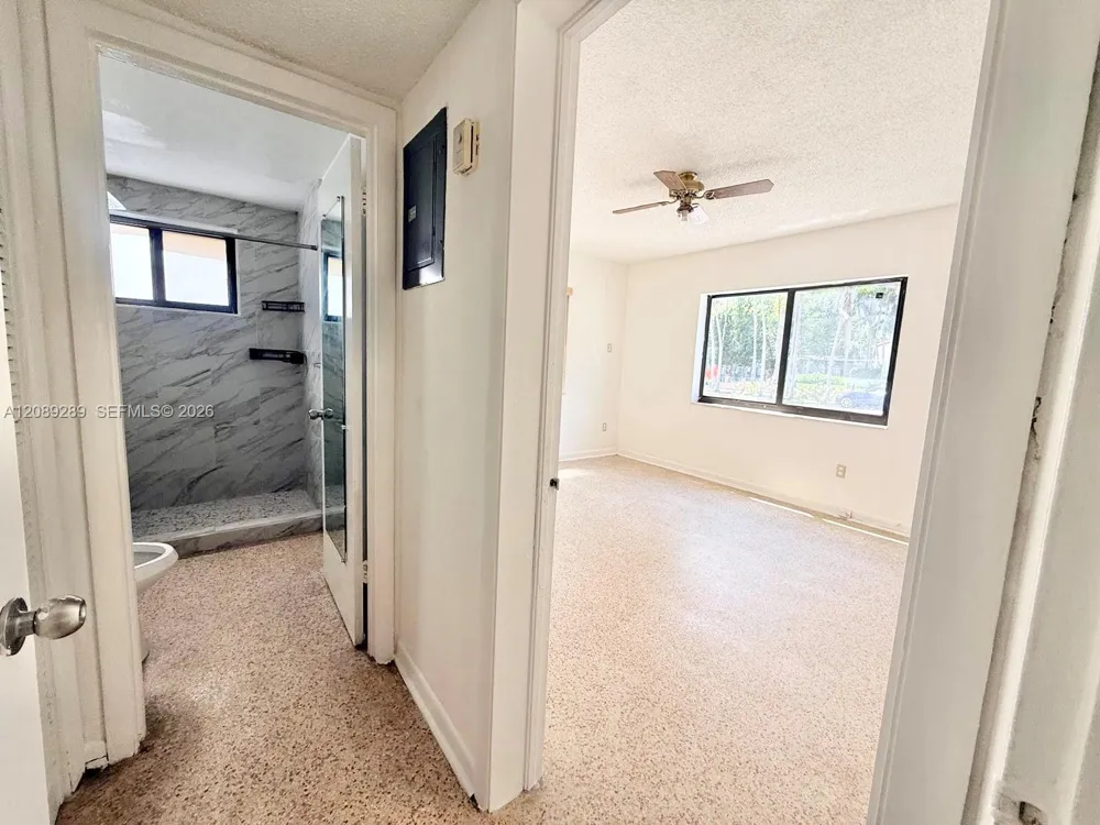 609 Lenox Ave #1 Miami Beach, FL 33139