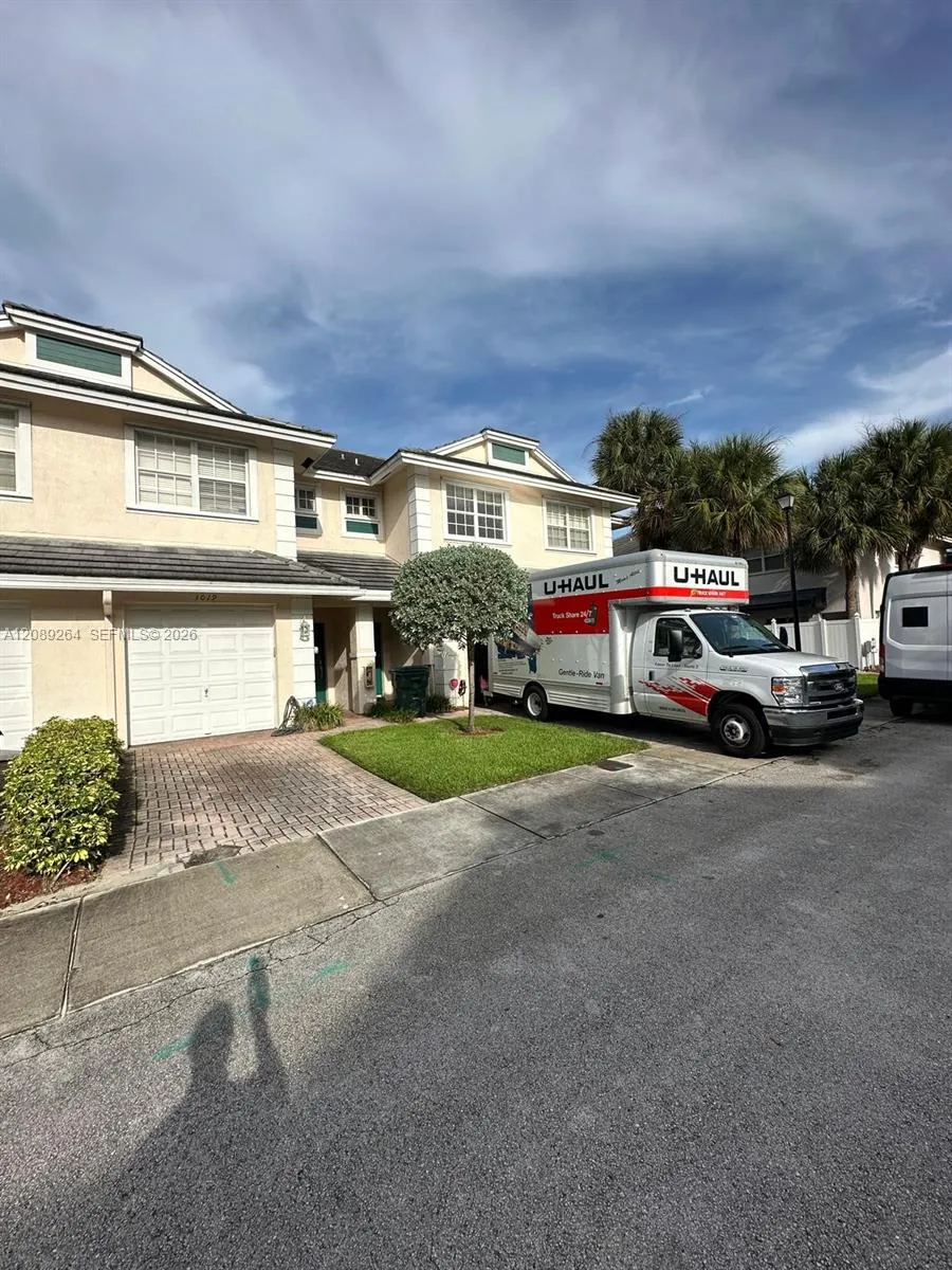 3021 NW 30th Ter #3021 Oakland Park, FL 33311