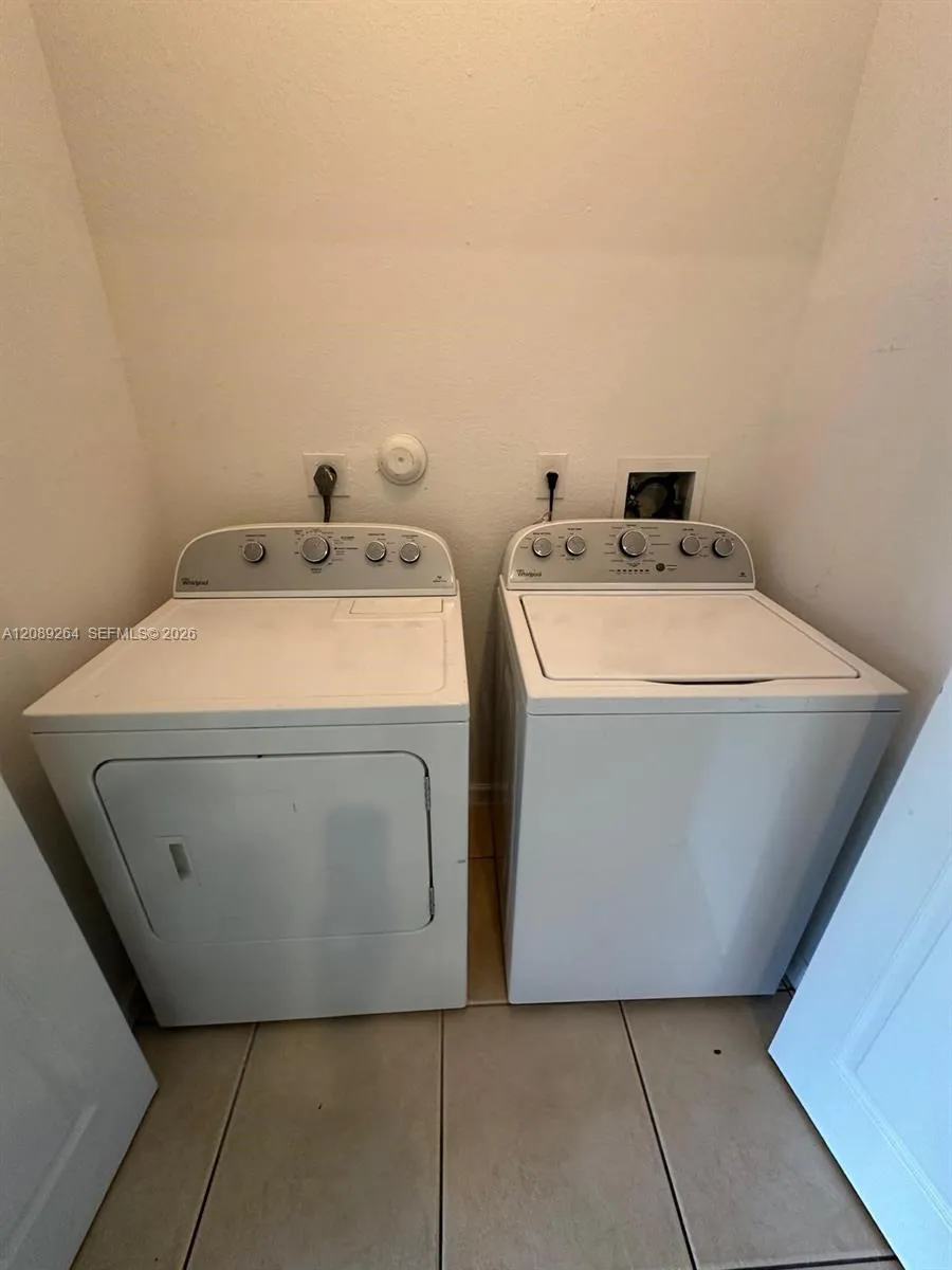 3021 NW 30th Ter #3021 Oakland Park, FL 33311