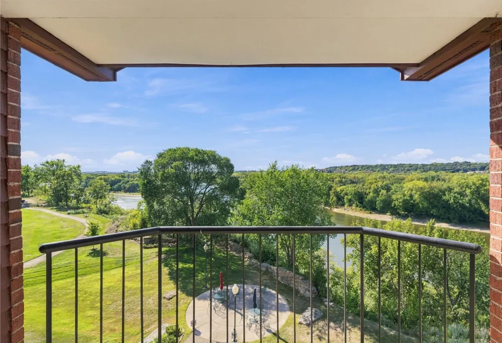 1021 Sibley Memorial Highway #404 Lilydale, MN 55118