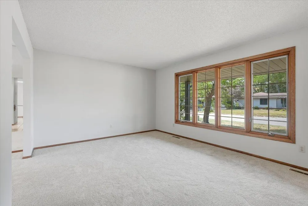 454 Oday Street S Maplewood, MN 55119