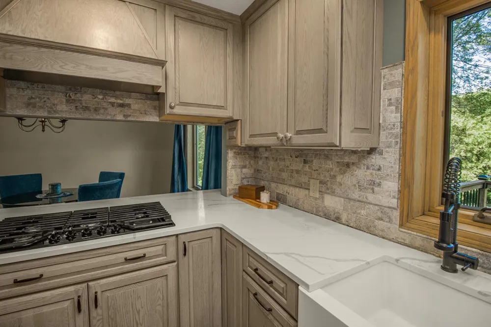 8610 Valley View Court Chanhassen, MN 55317