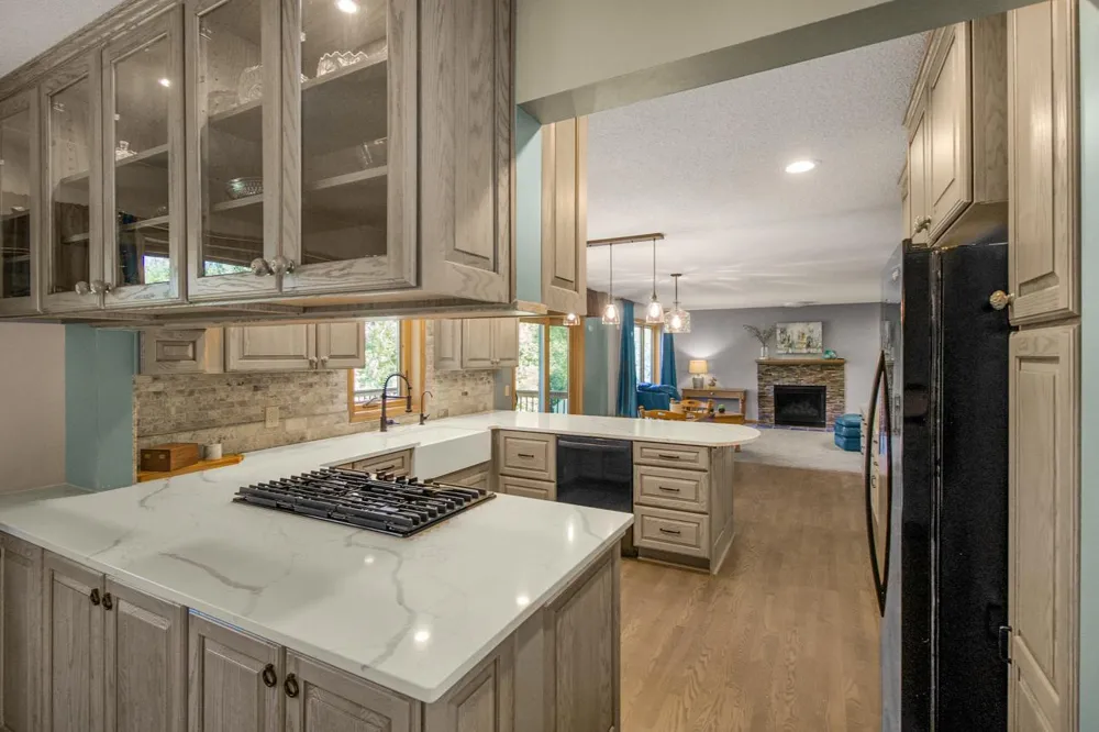 8610 Valley View Court Chanhassen, MN 55317