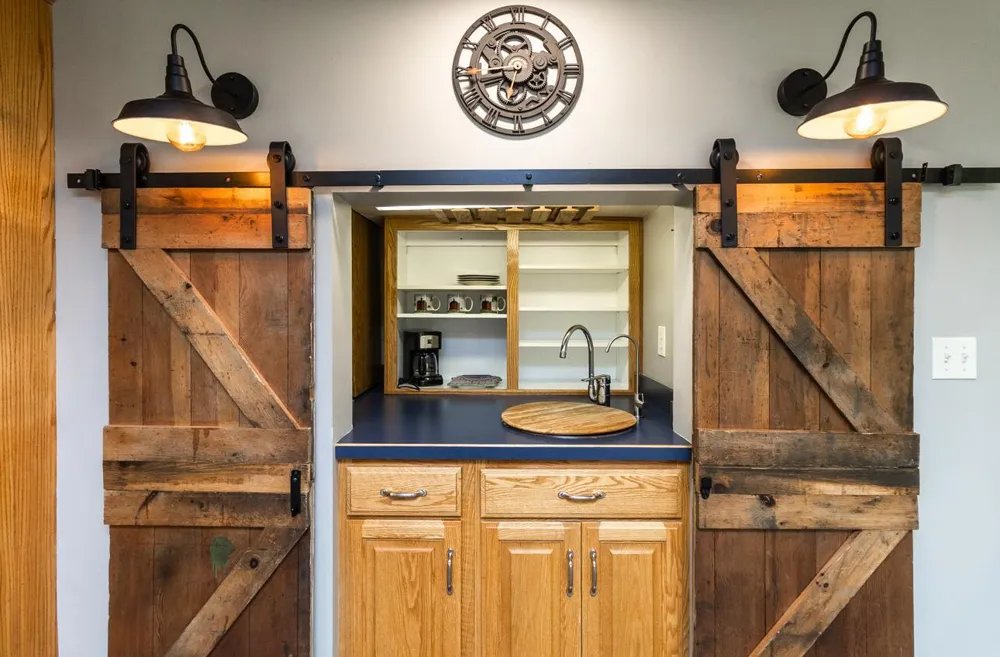 8610 Valley View Court Chanhassen, MN 55317