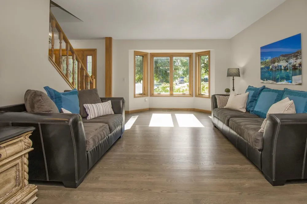 8610 Valley View Court Chanhassen, MN 55317