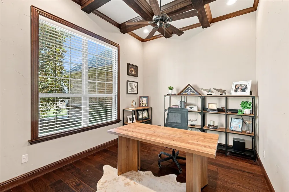 196 Bearclaw Circle Aledo, TX 76008