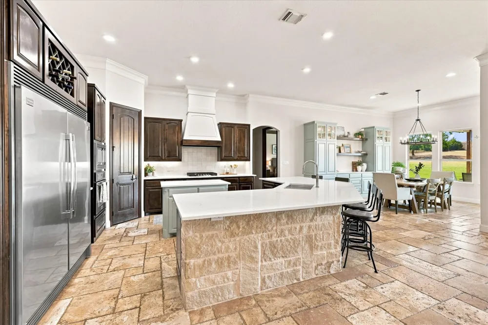 196 Bearclaw Circle Aledo, TX 76008