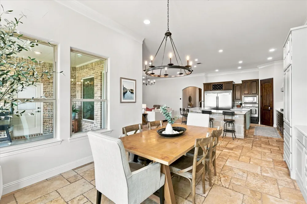 196 Bearclaw Circle Aledo, TX 76008