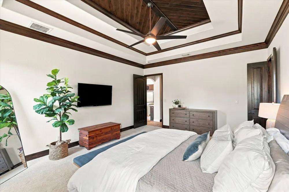 196 Bearclaw Circle Aledo, TX 76008
