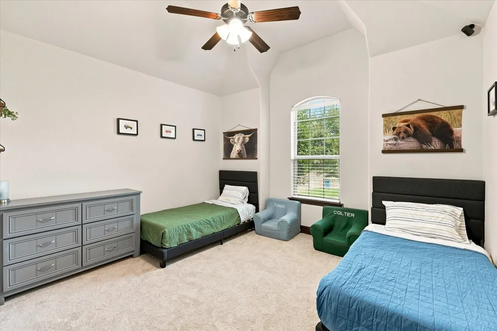 196 Bearclaw Circle Aledo, TX 76008