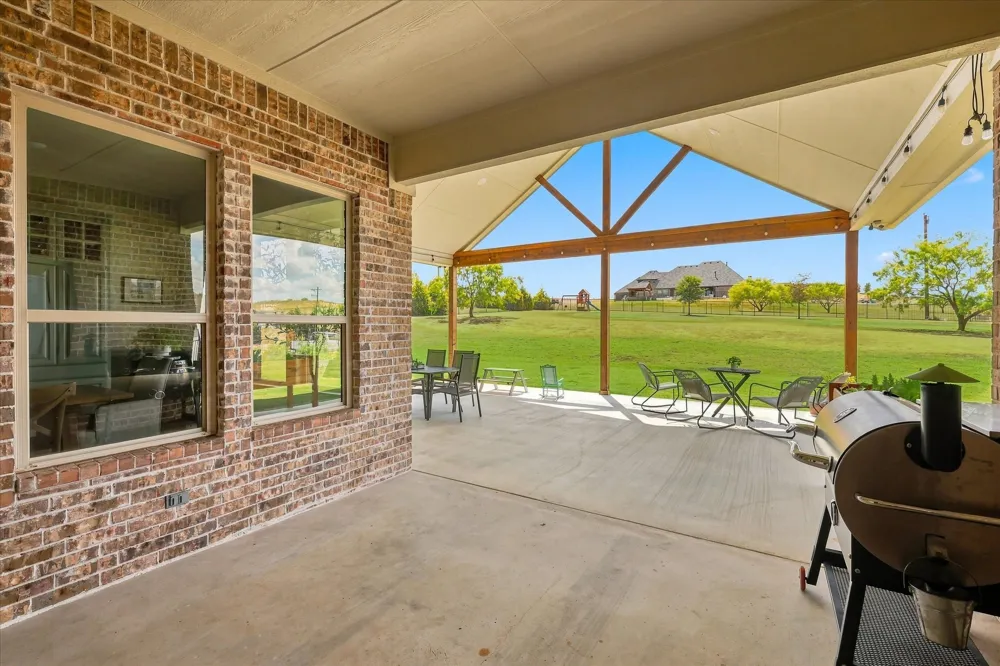 196 Bearclaw Circle Aledo, TX 76008