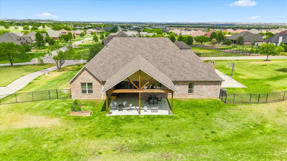 196 Bearclaw Circle Aledo, TX 76008