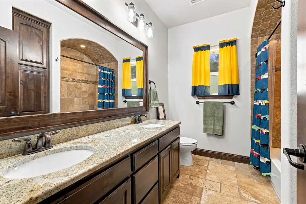196 Bearclaw Circle Aledo, TX 76008