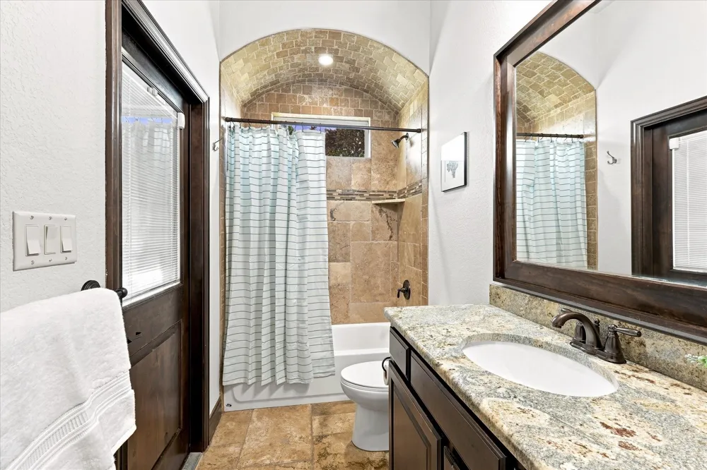 196 Bearclaw Circle Aledo, TX 76008