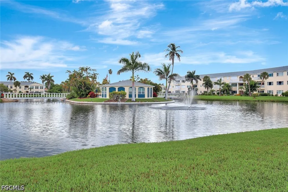Stratford Place Circle #202 Fort Myers, FL 33919