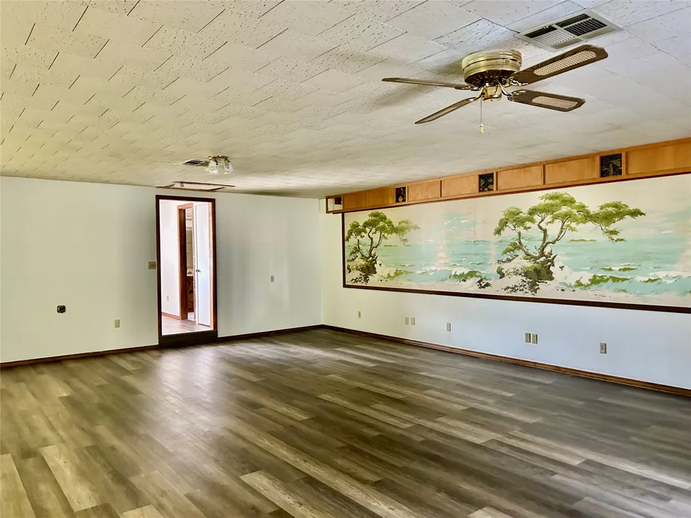1921 Augusta St Avenue Muskogee, OK 74403