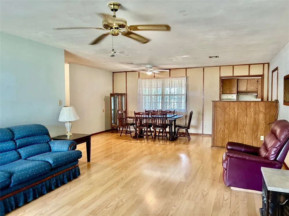 1921 Augusta St Avenue Muskogee, OK 74403