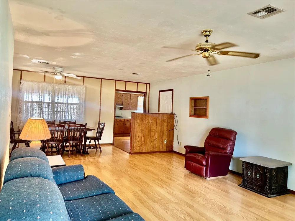 1921 Augusta St Avenue Muskogee, OK 74403