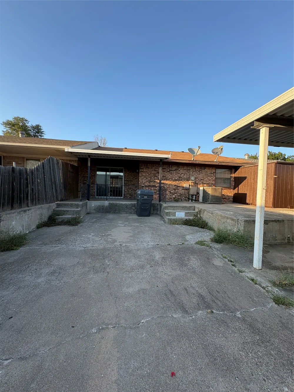 1432 S Stoneridge Manor Ardmore, OK 73401