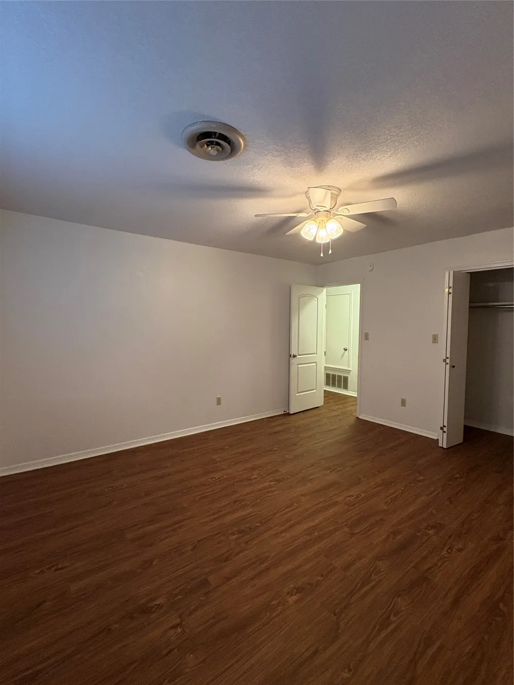 1432 S Stoneridge Manor Ardmore, OK 73401