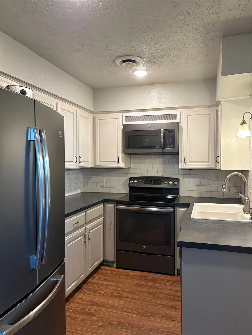 1432 S Stoneridge Manor Ardmore, OK 73401