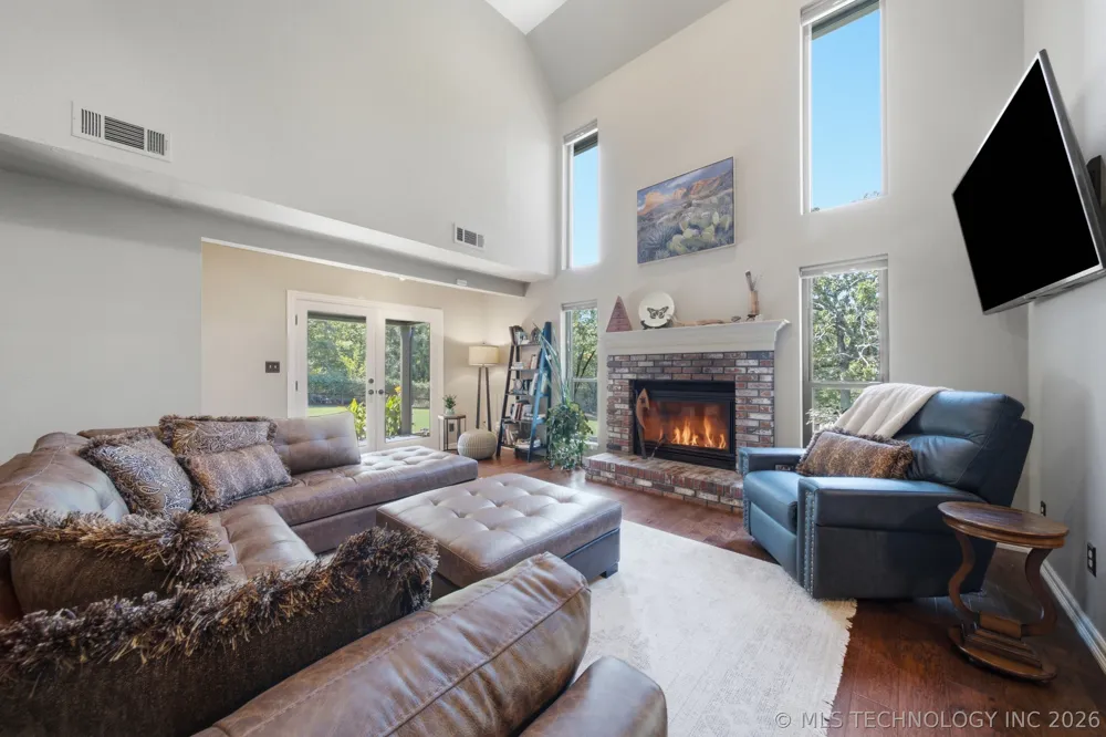 9332 S 36th West Avenue Tulsa, OK 74132