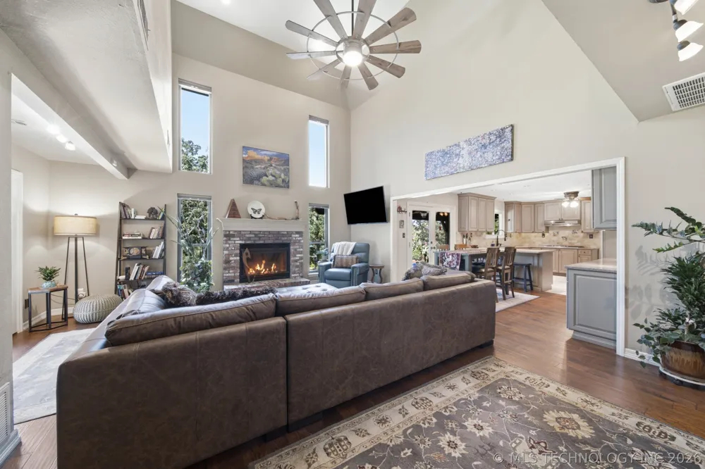 9332 S 36th West Avenue Tulsa, OK 74132