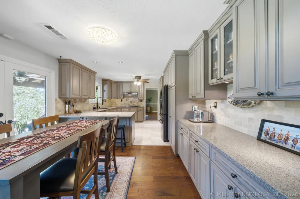 9332 S 36th West Avenue Tulsa, OK 74132