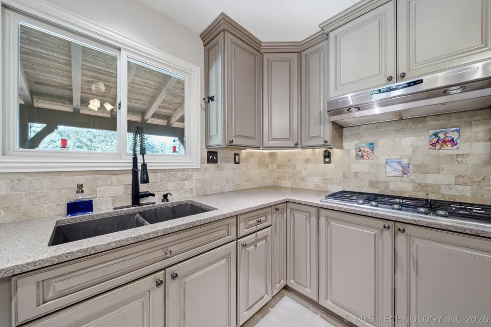 9332 S 36th West Avenue Tulsa, OK 74132