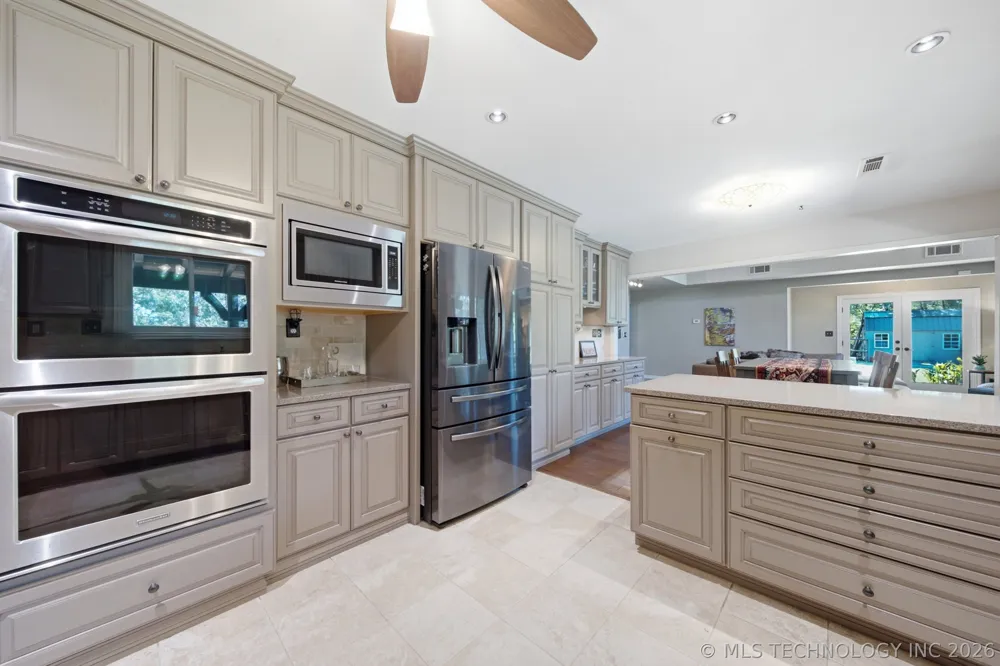 9332 S 36th West Avenue Tulsa, OK 74132