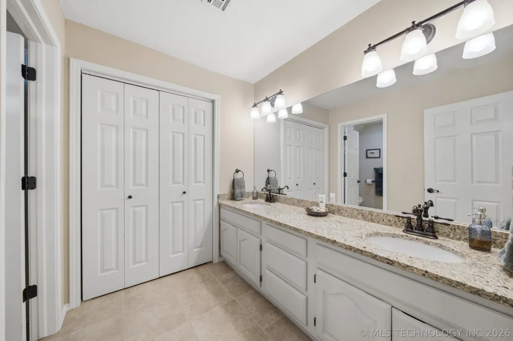 9332 S 36th West Avenue Tulsa, OK 74132