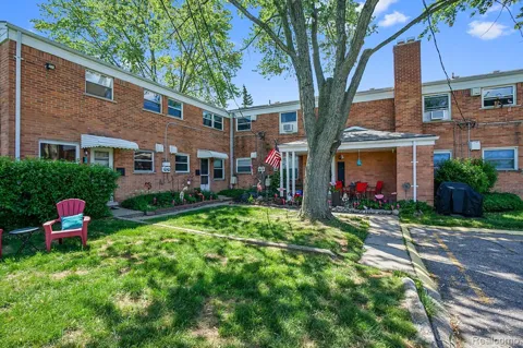 2906 W 13 Mile Road #3