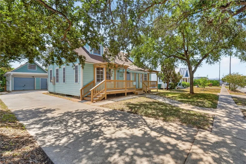 425 Palmero Street Corpus Christi, TX 78404