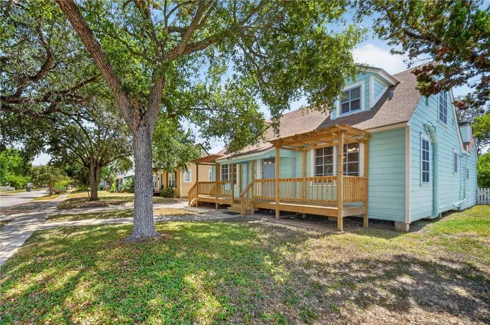 425 Palmero Street Corpus Christi, TX 78404