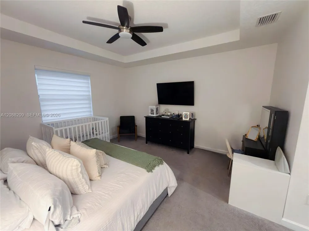 11014 W 35th Ln Hialeah, FL 33018