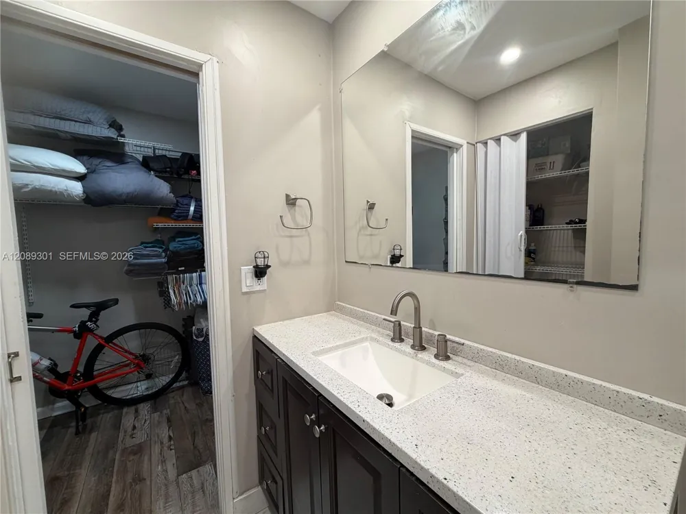 10875 NW 29th Mnr Sunrise, FL 33322