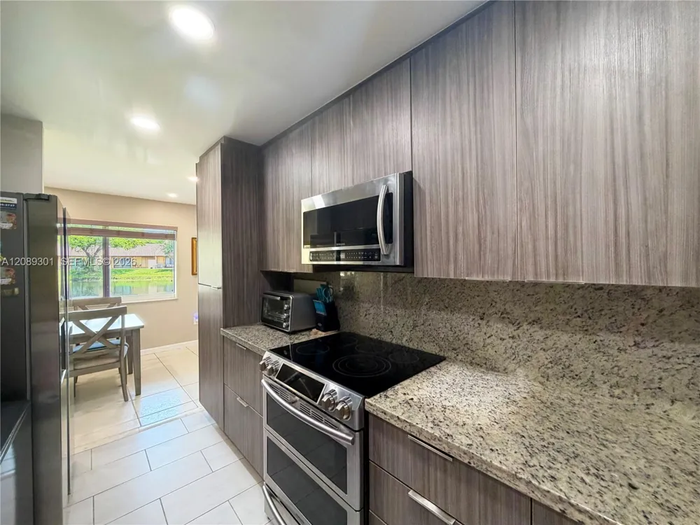 10875 NW 29th Mnr Sunrise, FL 33322