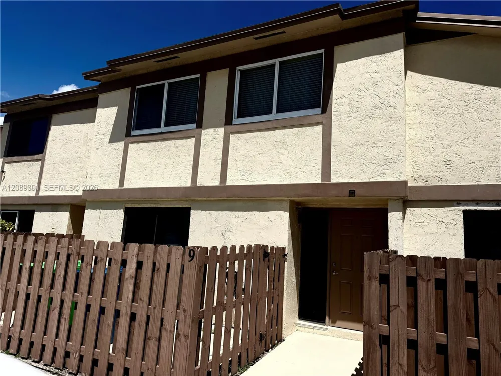 10875 NW 29th Mnr Sunrise, FL 33322